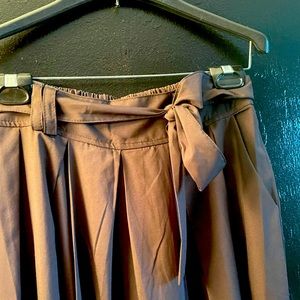 WIDE LEG DRAPED CIGARETTE PANTS WITH TIE WAIST AND ELASTIC BACK WAIST